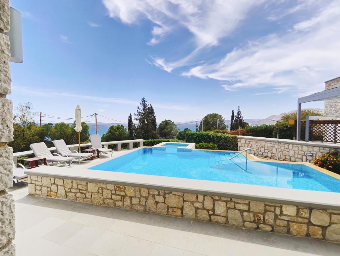 Villa Costamare - Enjoy Lazy Days On The Private Pool-Jacuzzi Pefki Exterior foto