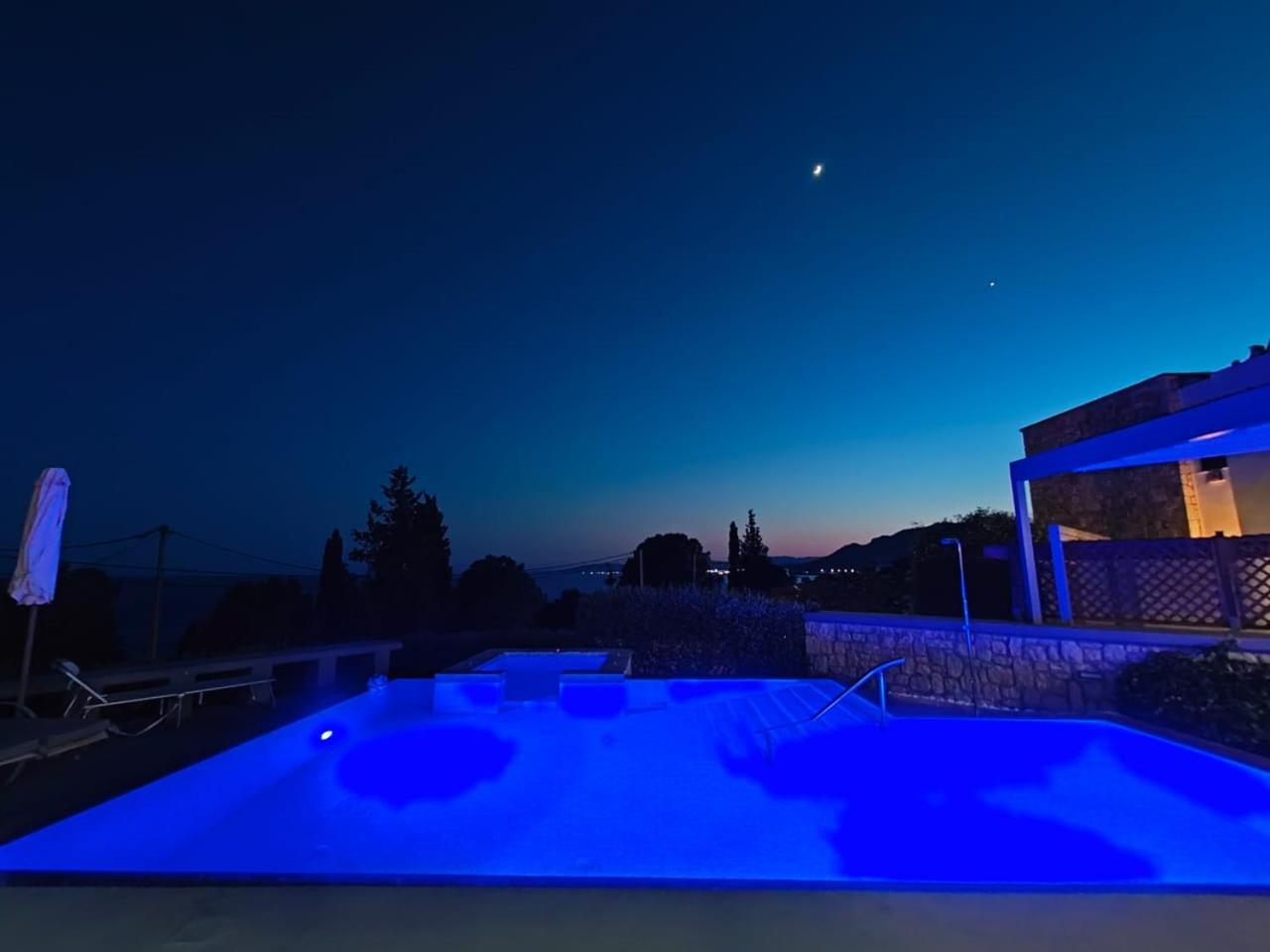 Villa Costamare - Enjoy Lazy Days On The Private Pool-Jacuzzi Pefki Exterior foto