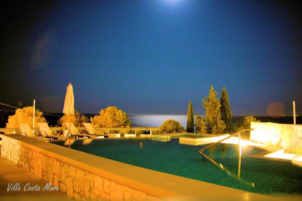 Villa Costamare - Enjoy Lazy Days On The Private Pool-Jacuzzi Pefki Habitación foto